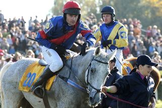 Odešel legendární král smolařů Velké pardubické - Sport.cz